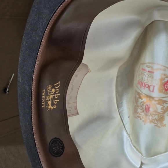 DOBBS Vintage Hat - Picture 6 of 7
